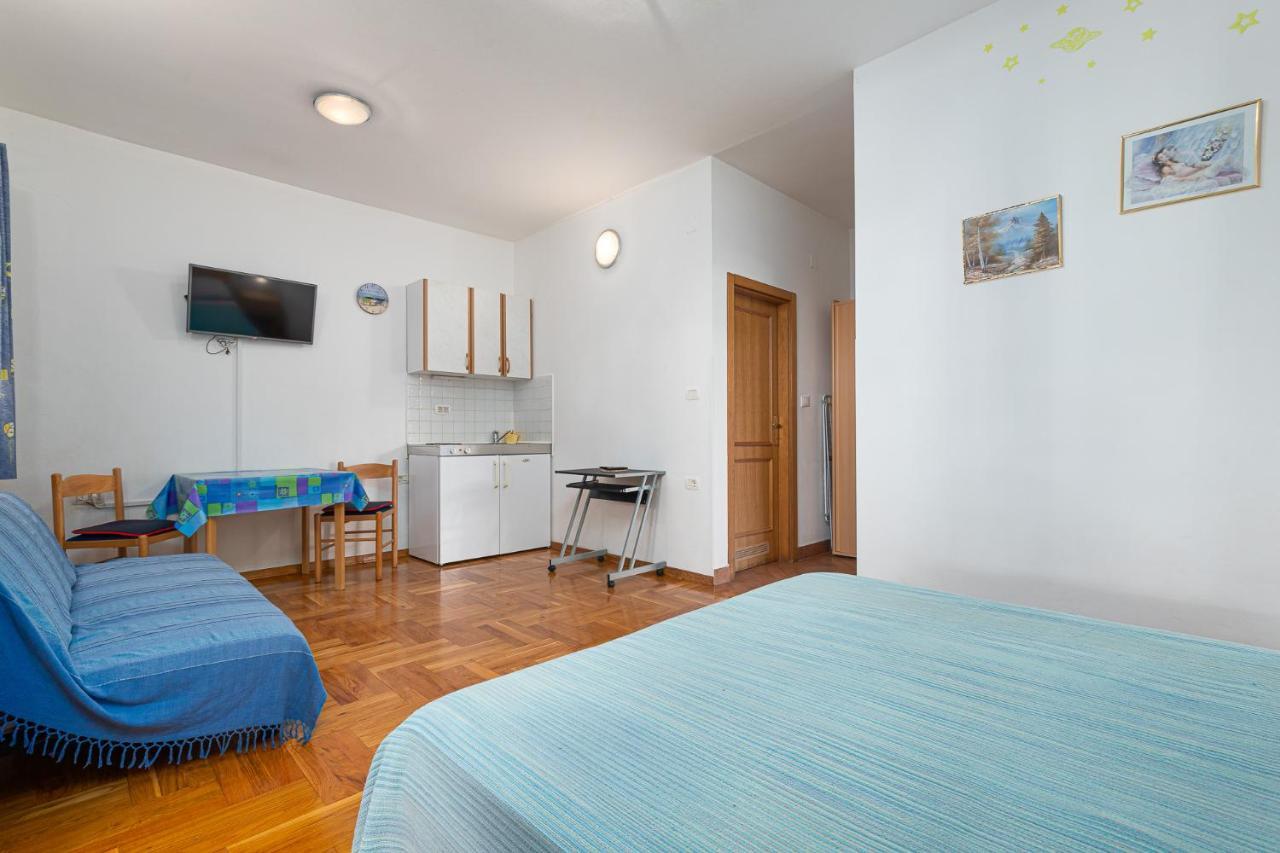 House Laura 200M From The Beach And The Center Appartement Poreč Buitenkant foto